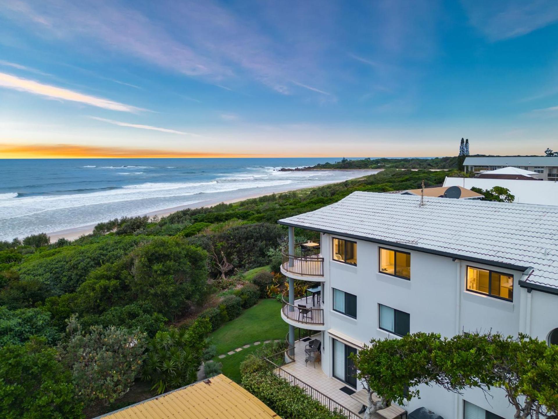 Shoreline 9 Penthouse With Ocean Views Hastings Point Exterior photo